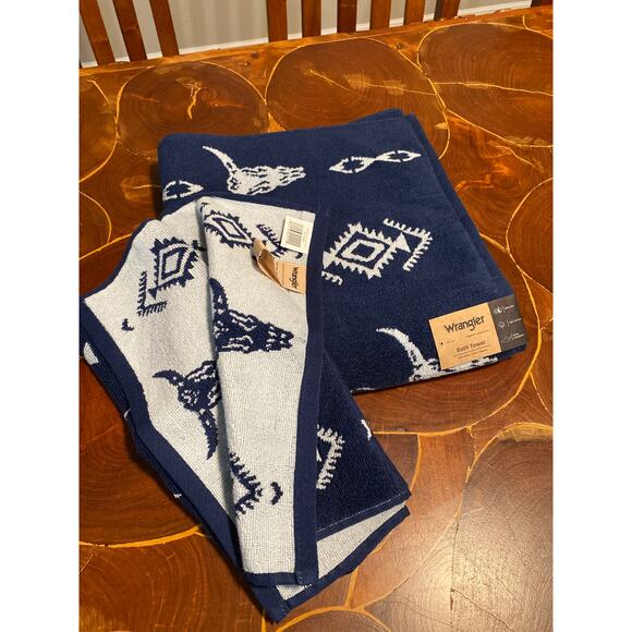 Wrangler - 1 Bath Towel and 1 Hand Towel - Picture 6 of 6